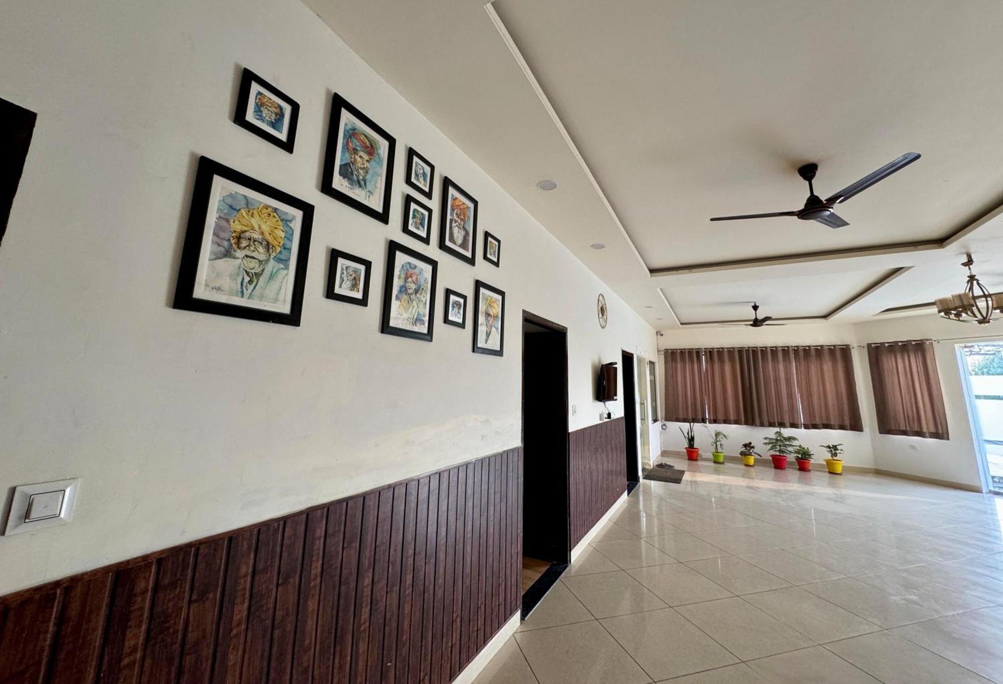 Sparkle Hotel Jaipur