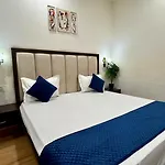 Hotel Sparkle Inn